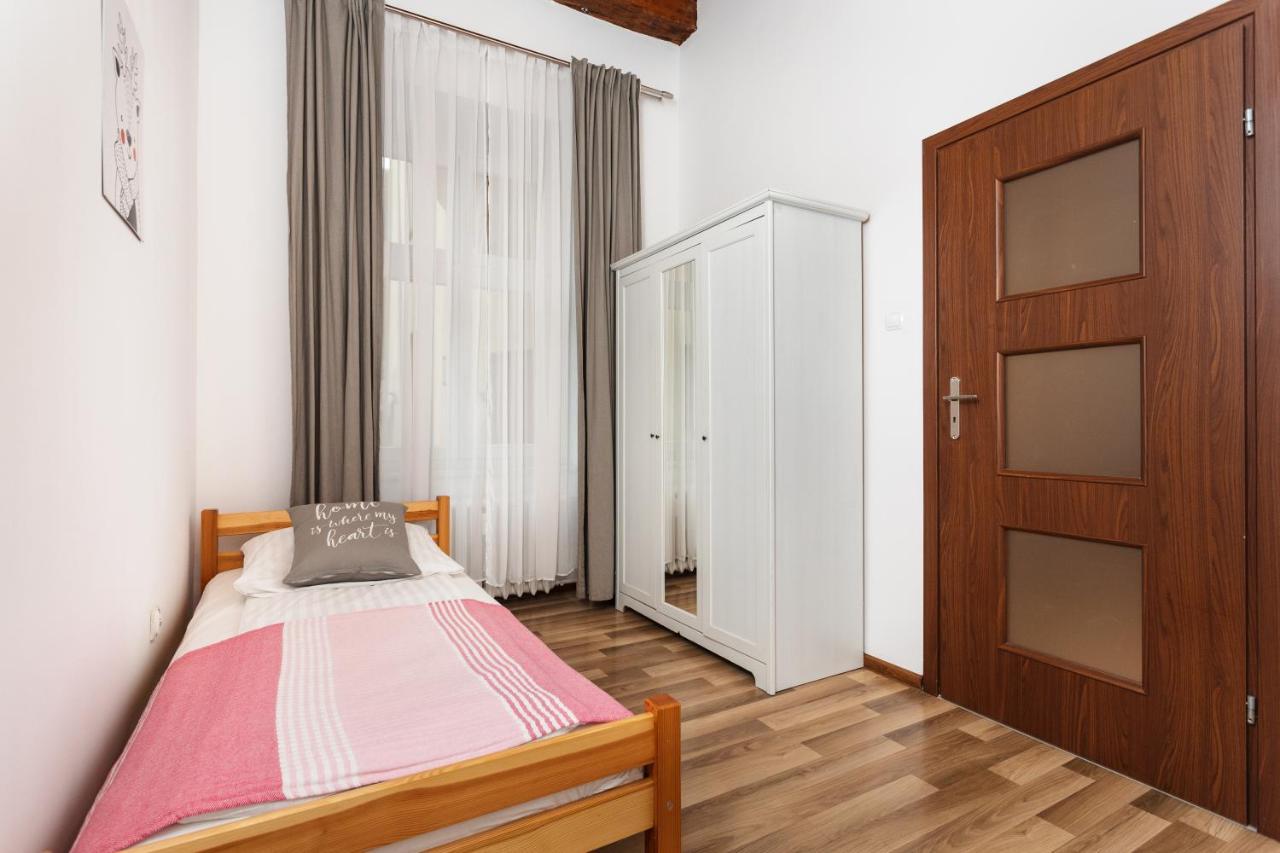 City Of The Kings-Camomile Apartment Krasków Εξωτερικό φωτογραφία